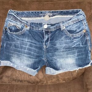 Woman’s size 16 Vanity denim shorts